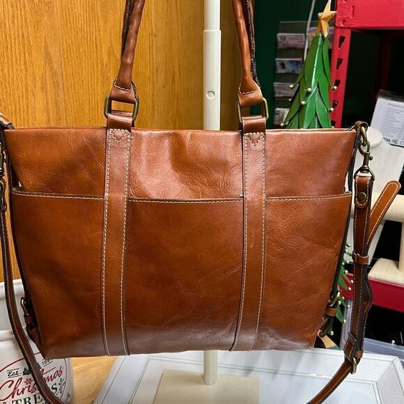 EUC Patricia Nash Carducci Pocket Tote
Heritage Tan Brown - Picture 6 of 12